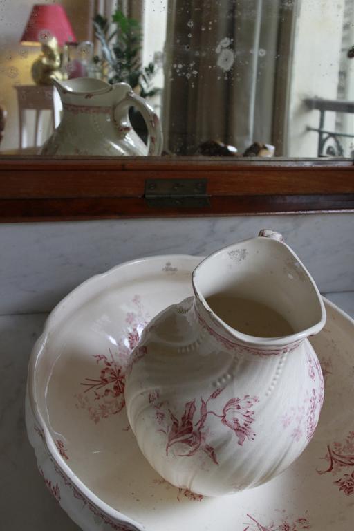 A In Bed & Breakfast Paris